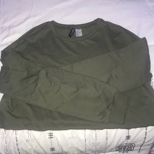 Green H&M long sleeved cropped shirt
